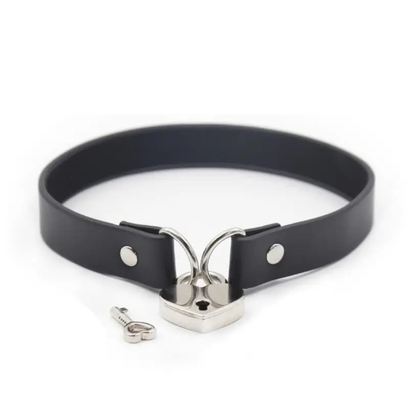 Day Collar with Heart Lock – PU Leather Choker