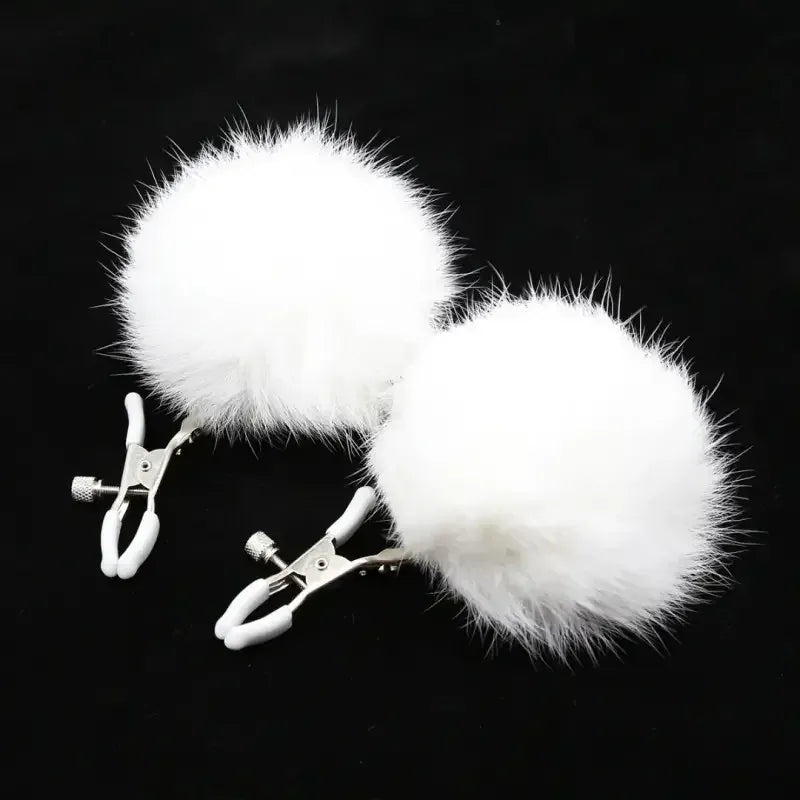Domini Toy White / 2 Pieces Faux-Fur Pom Pom Nipple Clamps — Silicone-Tip Metal Clamps
