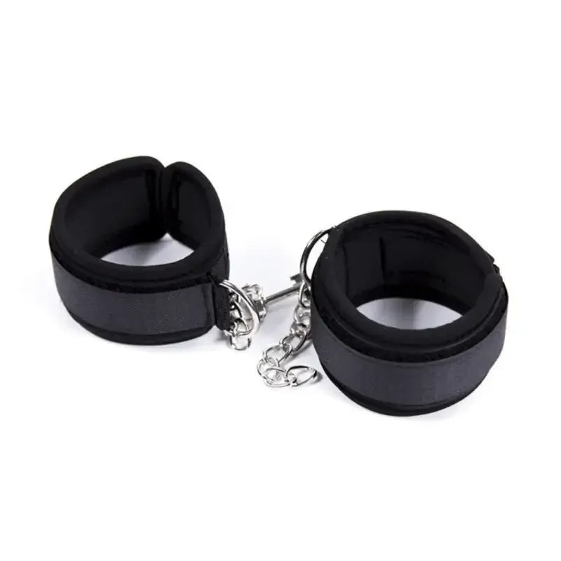 Dominitoy Black / Hand Soft Padded Handcuffs with Metal Chain – Adjustable BDSM Restraints