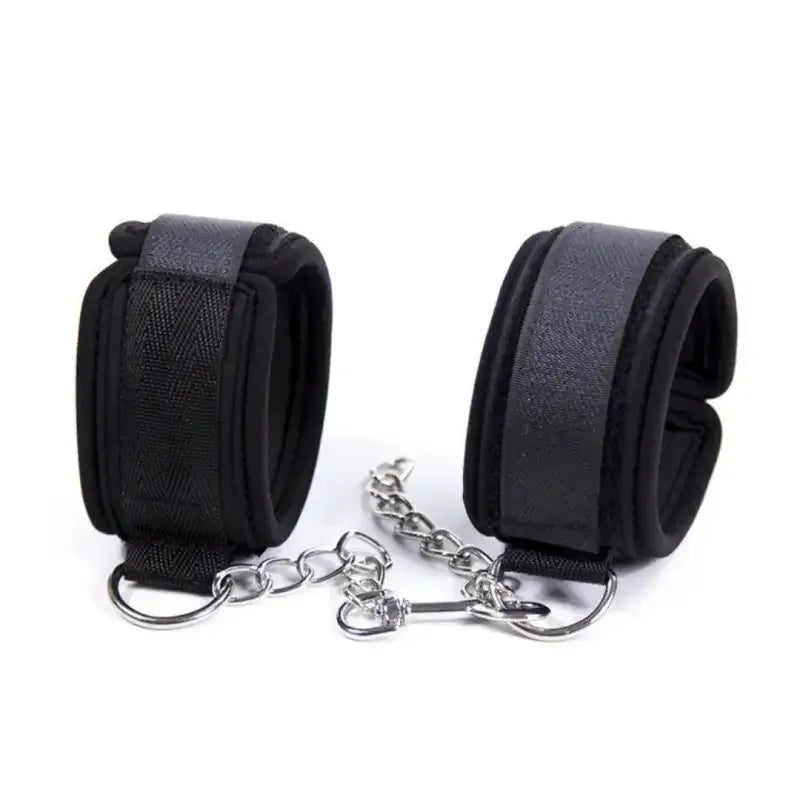 Dominitoy Soft Padded Handcuffs with Metal Chain – Adjustable BDSM Restraints